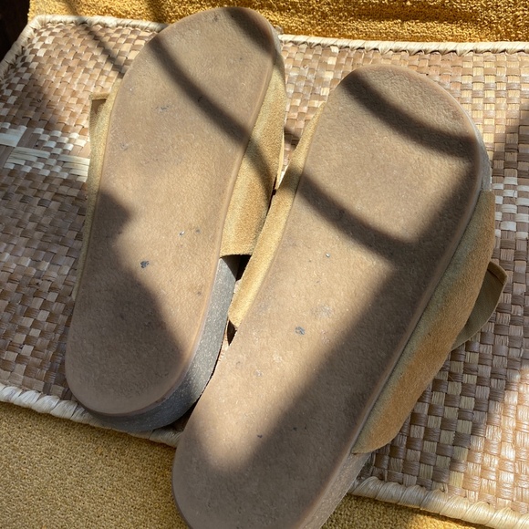 Suede slides - Picture 3 of 3